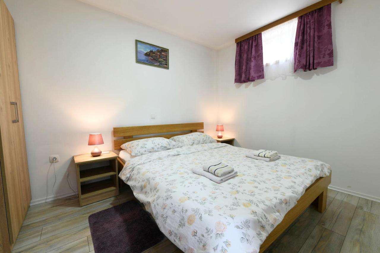 Apartman Jakov Rakovica Exterior foto