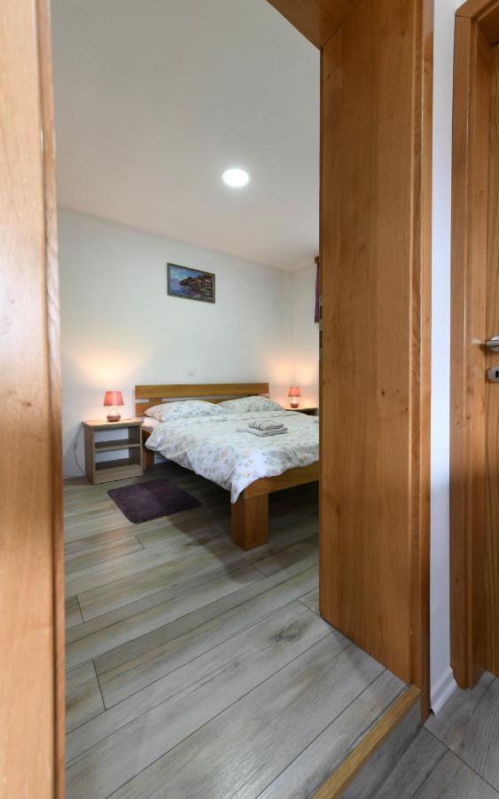 Apartman Jakov Rakovica Exterior foto
